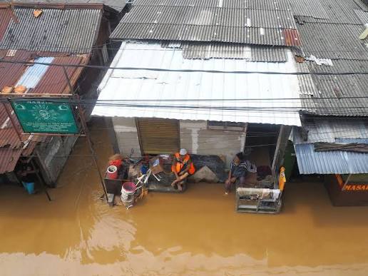 90% Jakarta Tertutup Beton: Mengapa Banjir Ibu Kota Tidak Akan Berhenti Tanpa RT RW Berbasis Daya Dukung Lingkungan